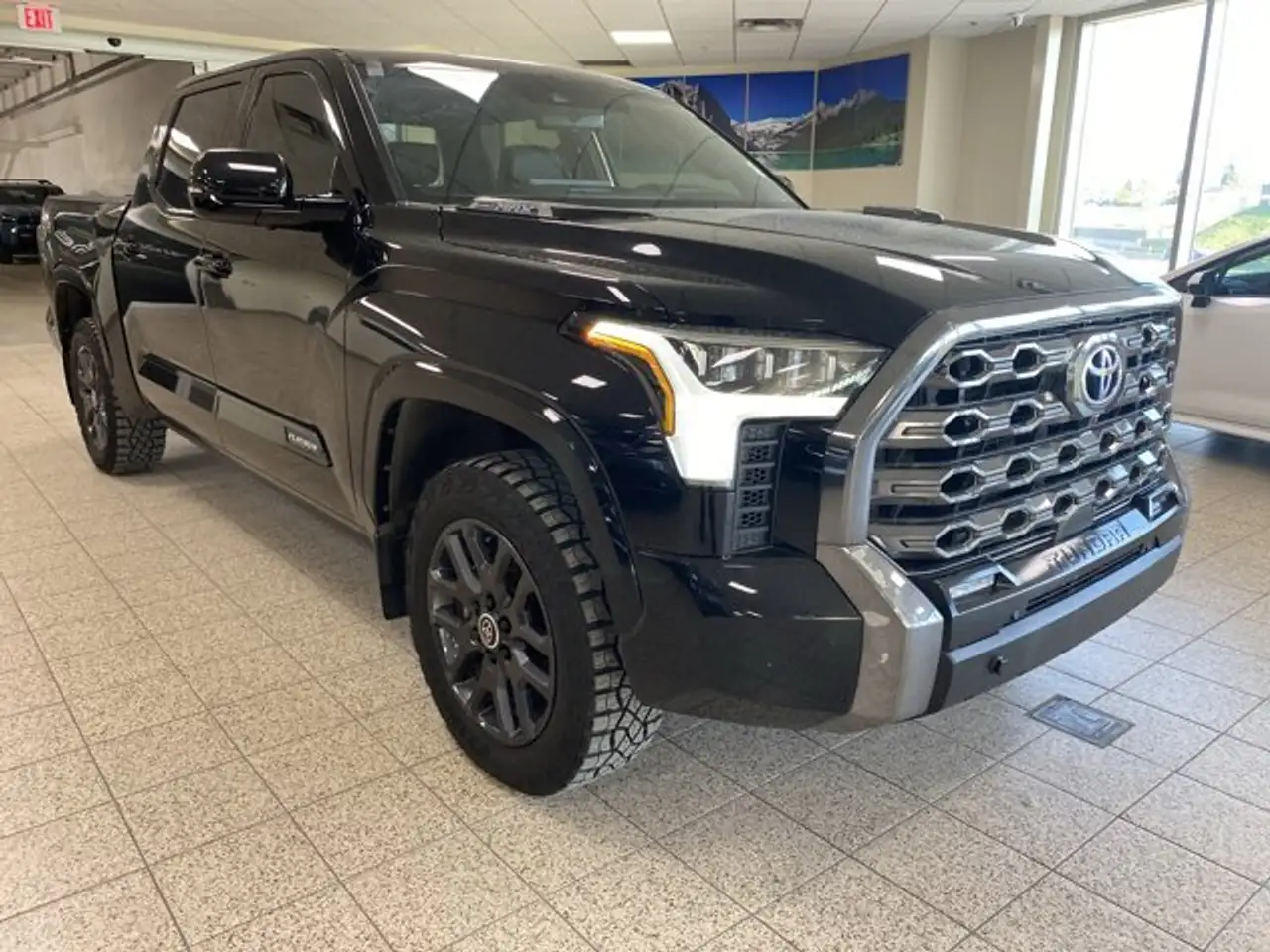 Toyota Tundra снимка Toyota Tundra