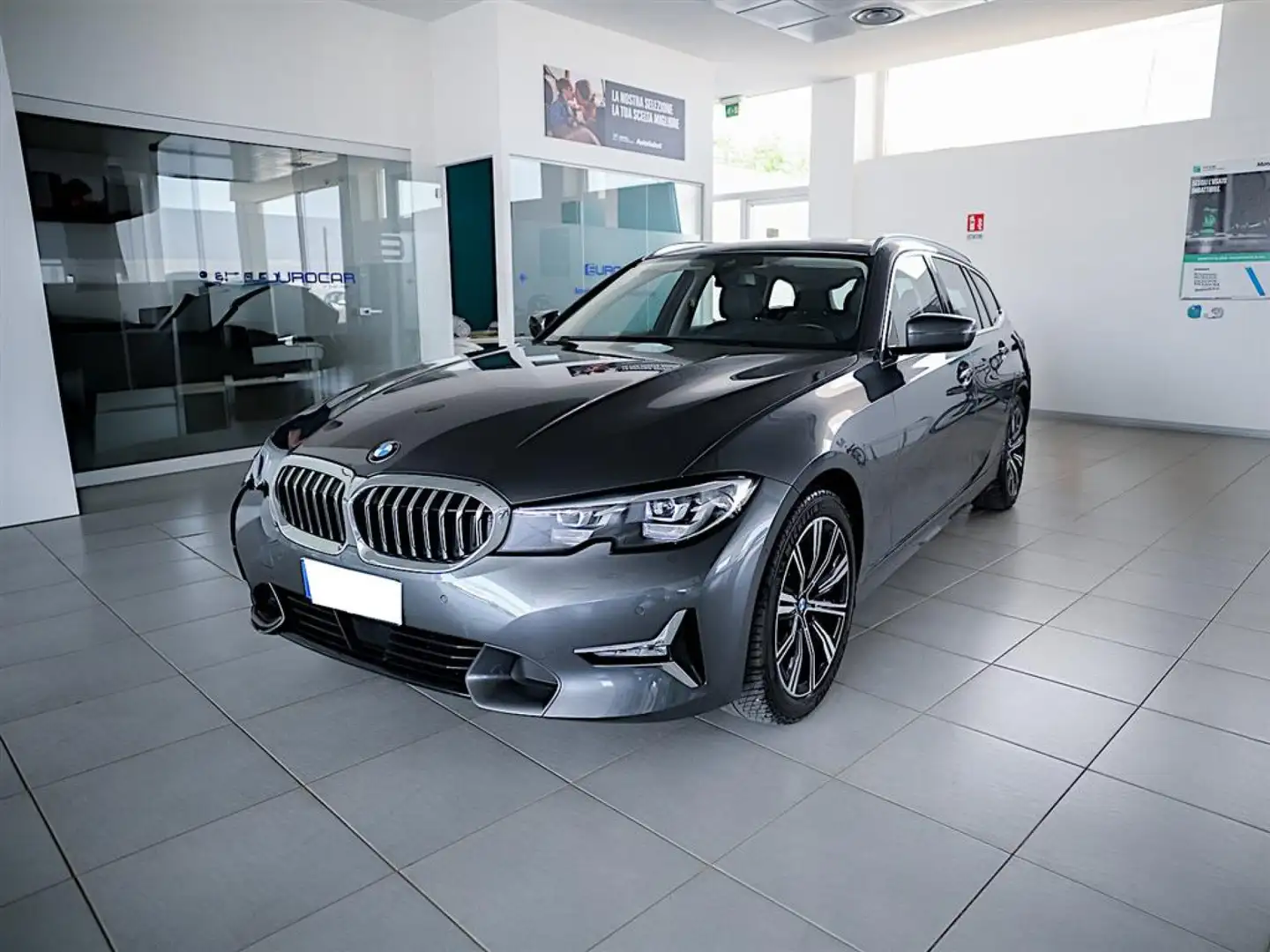 BMW 318 318 d Luxury Line 36 mesi di garanzia Gris - 1