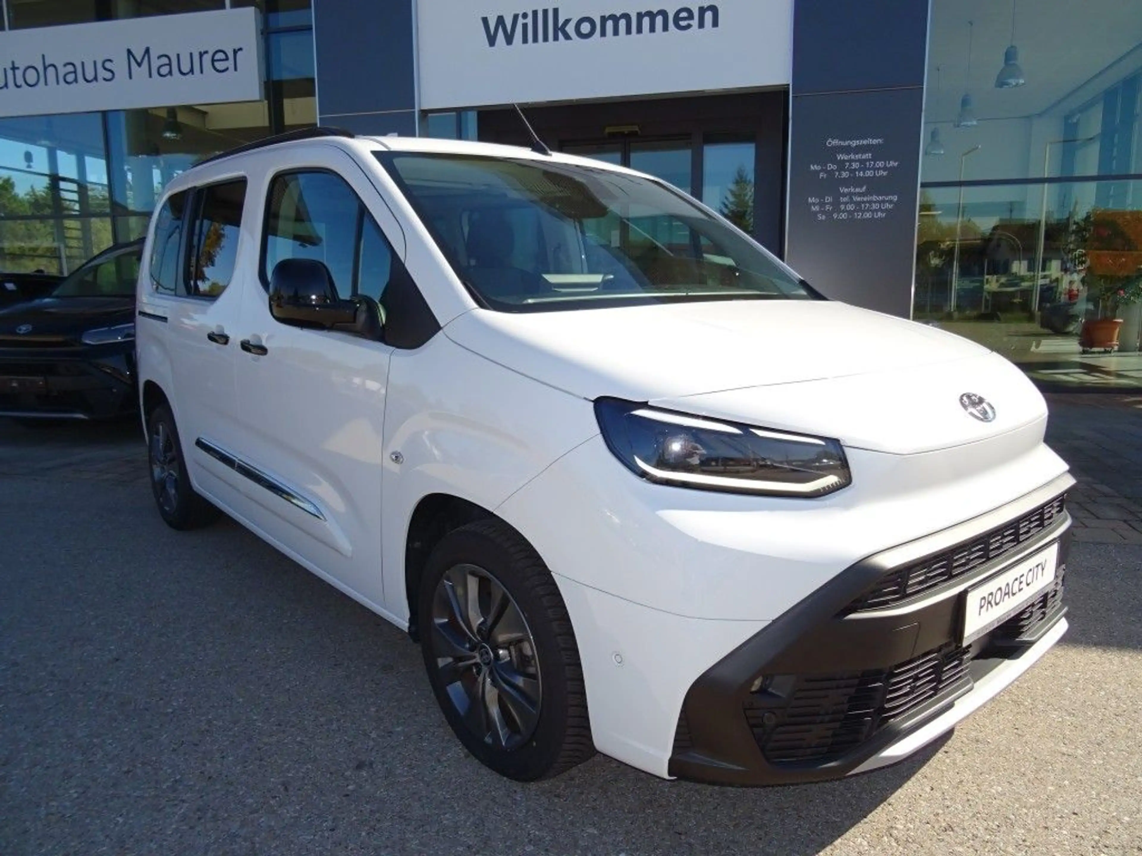 Toyota Proace City Verso 1.5 D-4D L1 Aut Lounge Navi Dach