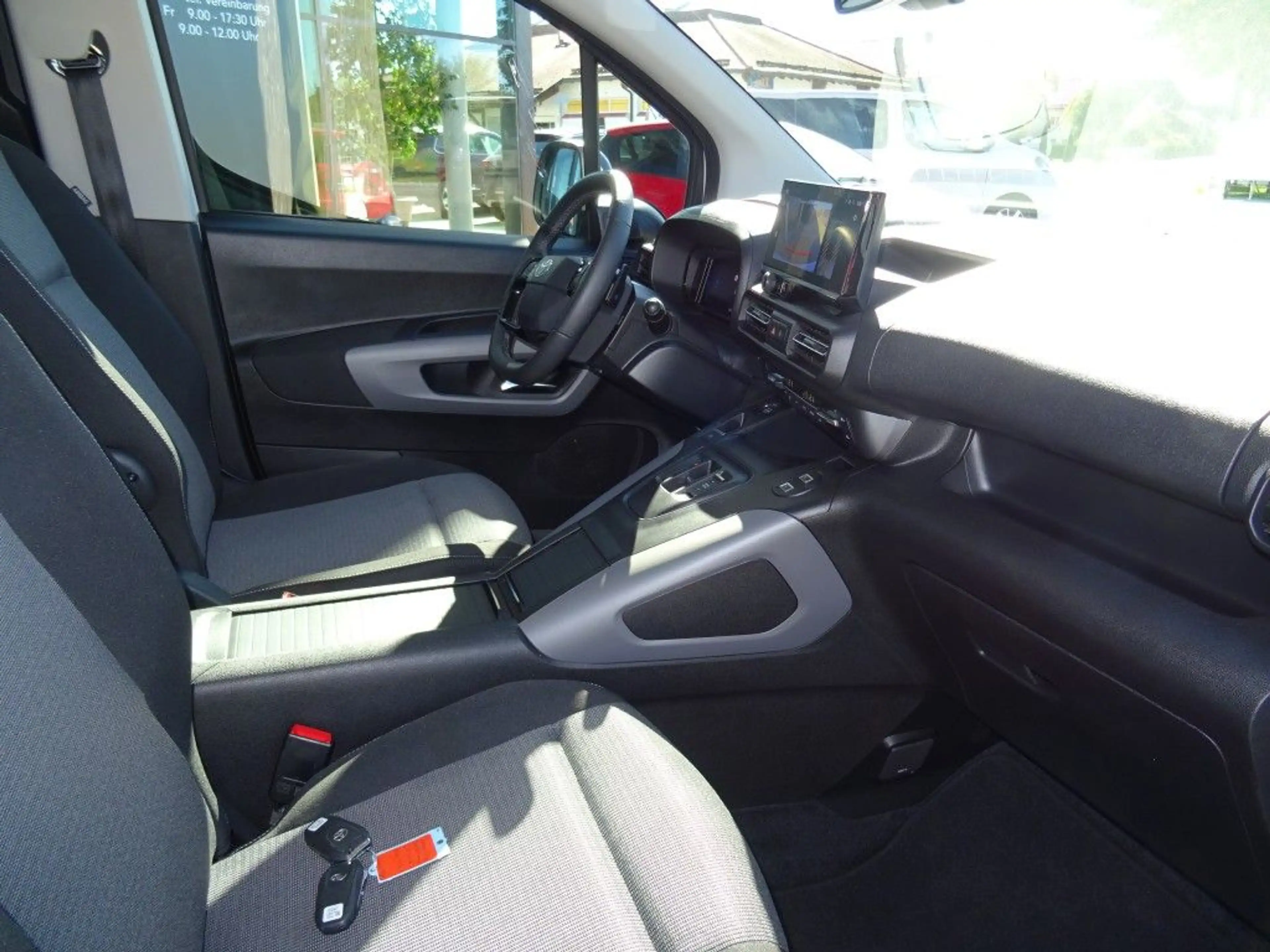 Toyota Proace City Verso 1.5 D-4D L1 Aut Lounge Navi Dach — photo 9