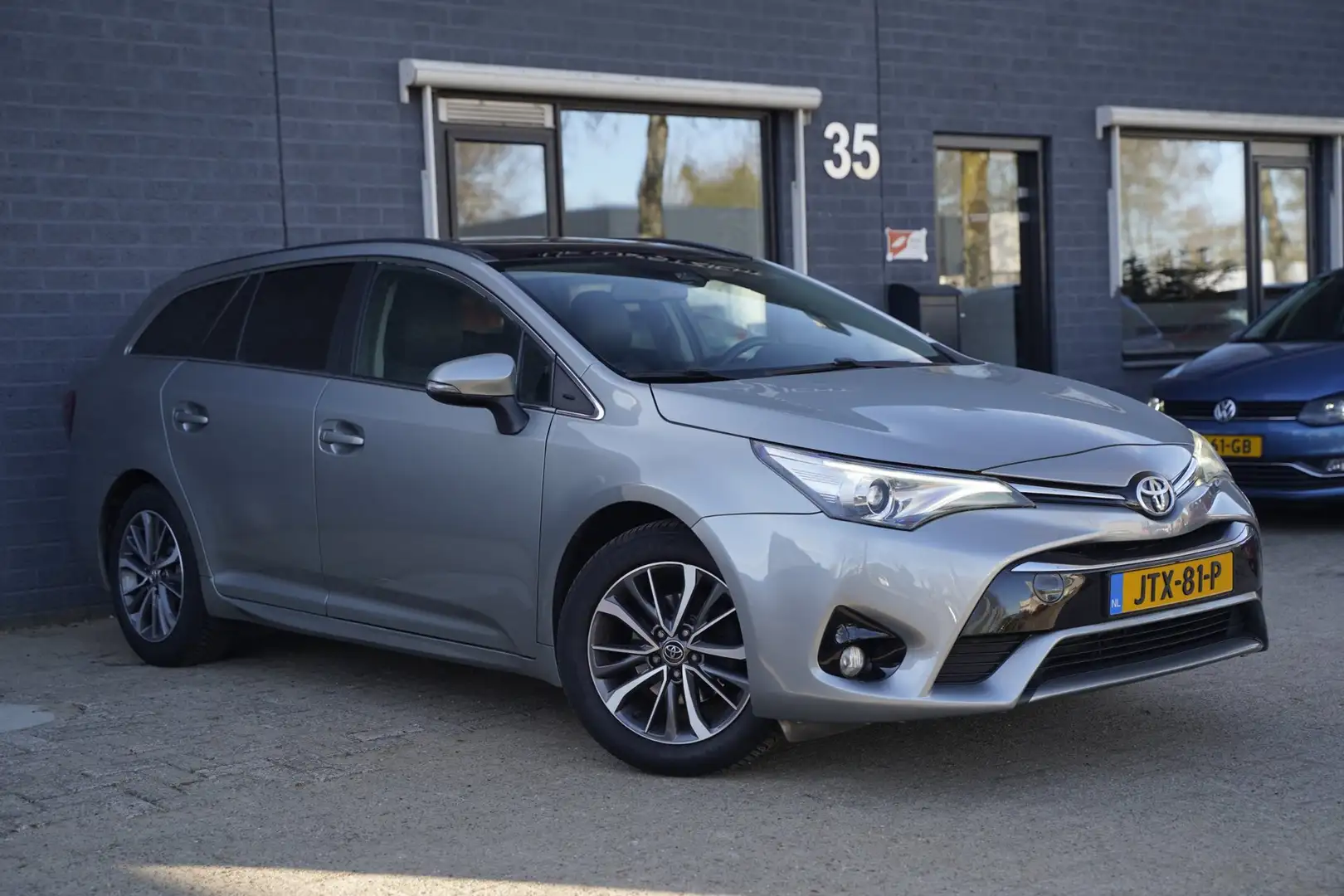 Toyota Avensis Touring Sports 1.8 VVT-i Executive, Automaat Gris - 2
