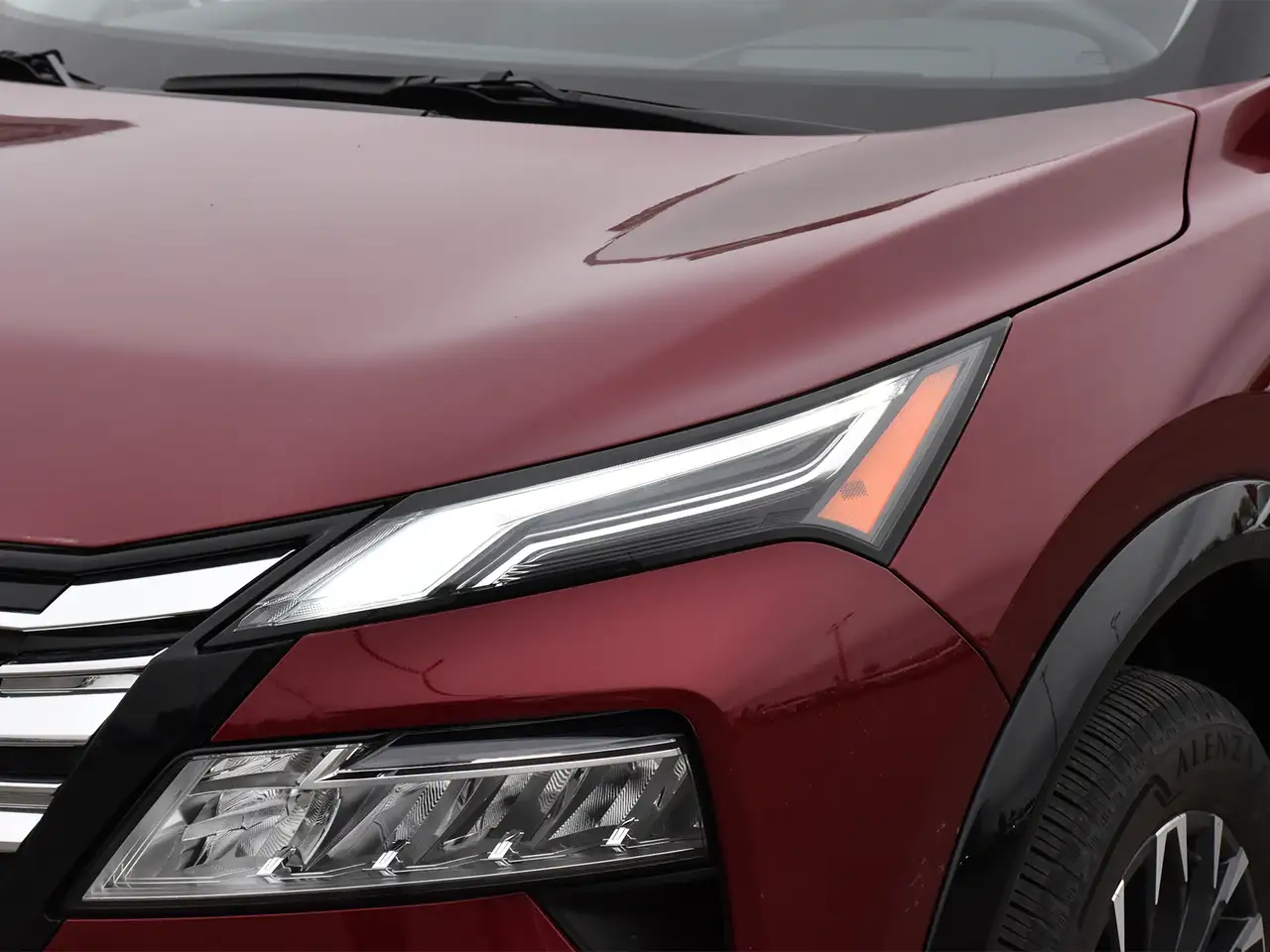 Nissan Rogue снимка Nissan Rogue