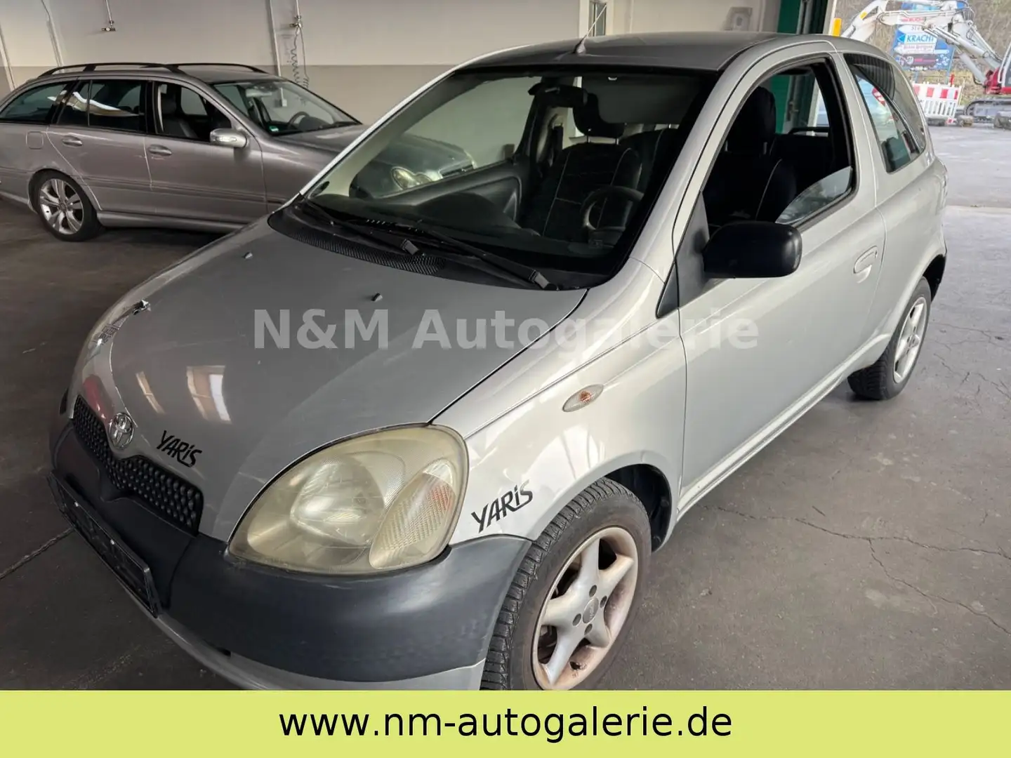 Toyota Yaris *TÜV Neu* Grau - 1