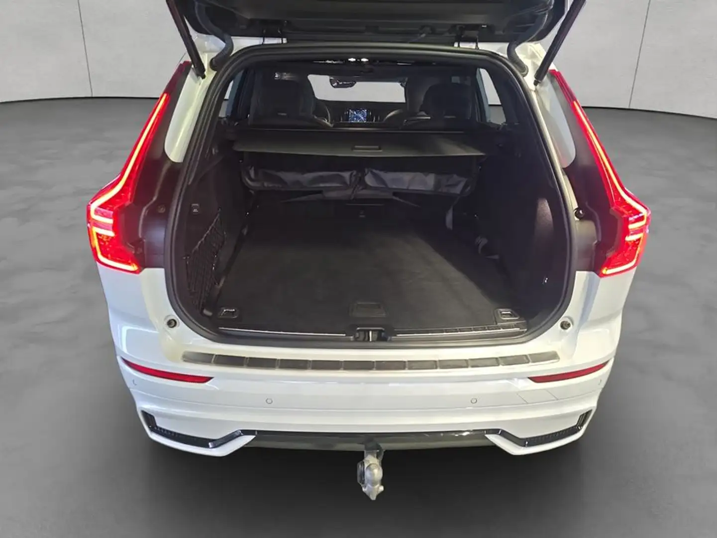 Volvo XC60 XC60 T6 AWD Recharge Geartronic R-Design Weiß - 2