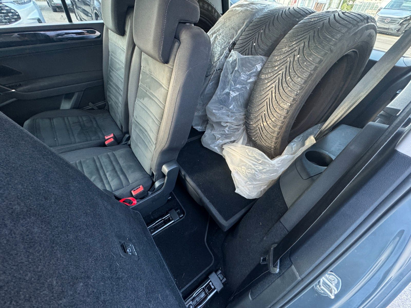 Volkswagen Touran R-Line | 7-Sitzer | ACC — photo 11