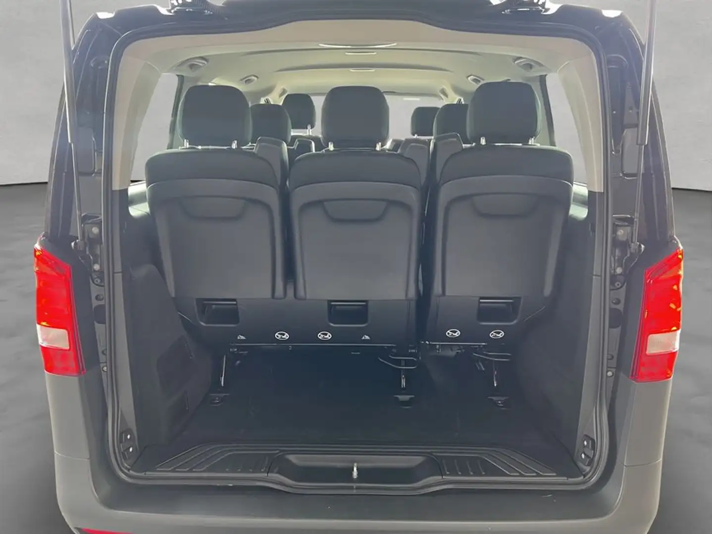 Mercedes-Benz Vito Vito Zwart - 2