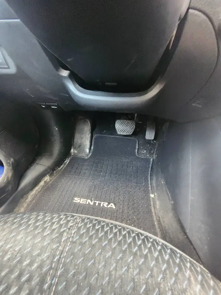 Nissan Sentra photo Nissan Sentra