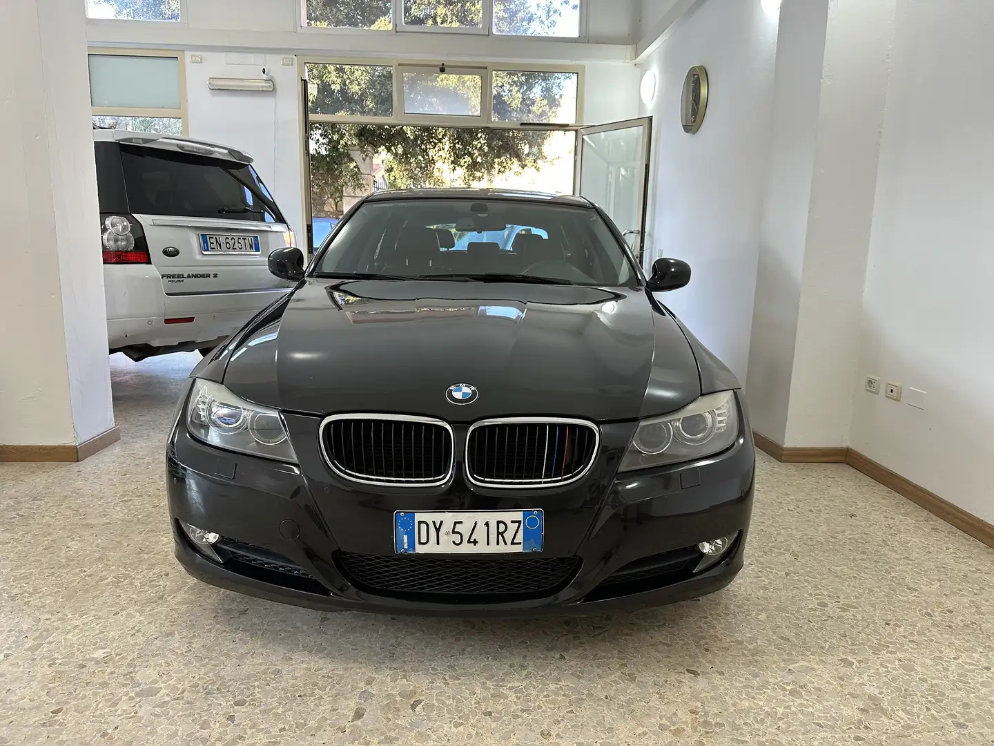 BMW 320 320d Touring Futura FL - 1