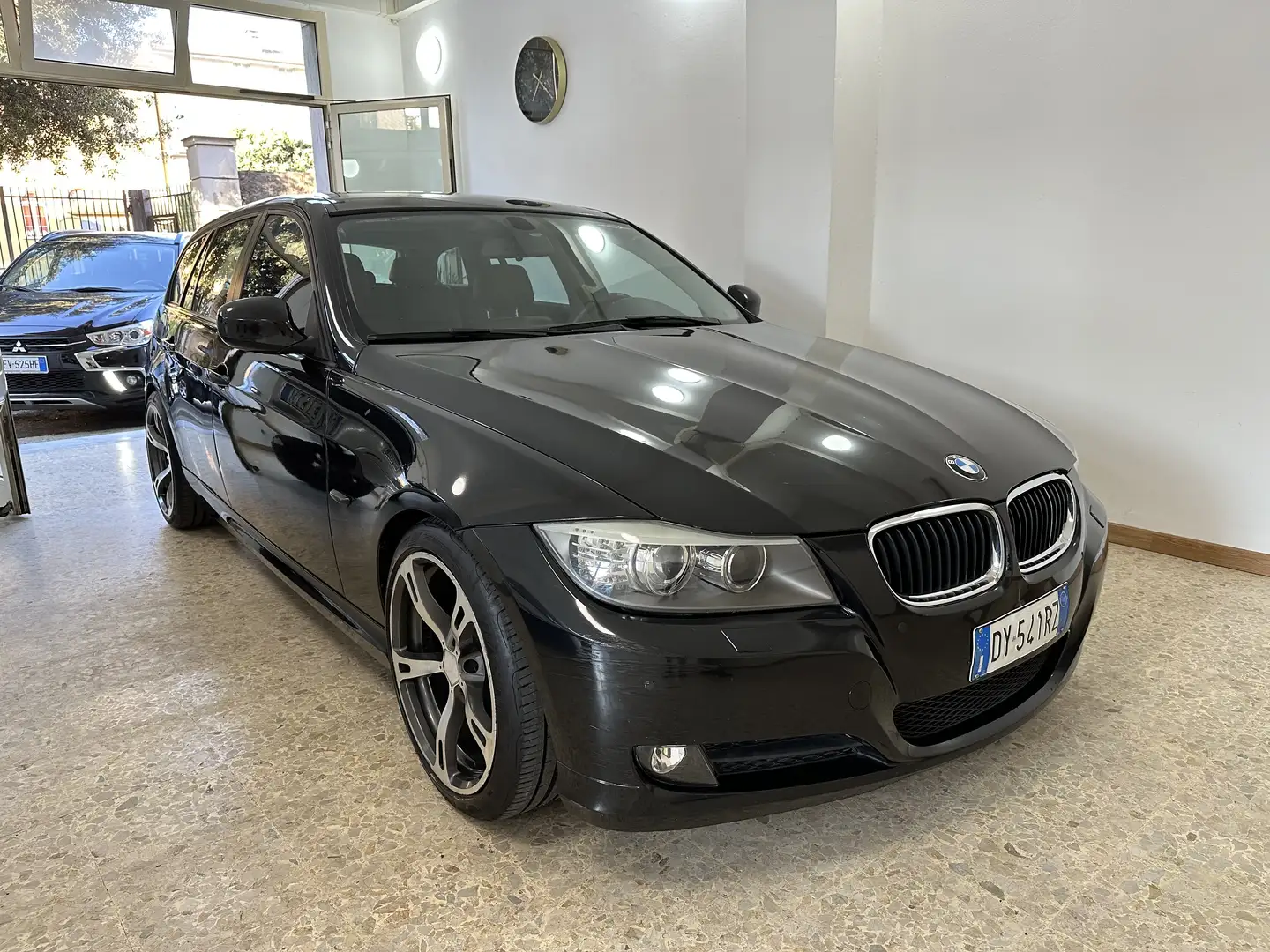 BMW 320 320d Touring Futura FL - 2