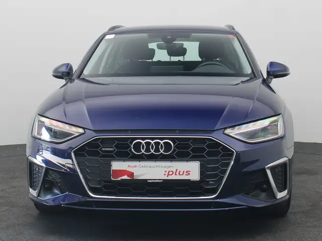 Audi A4 view 3
