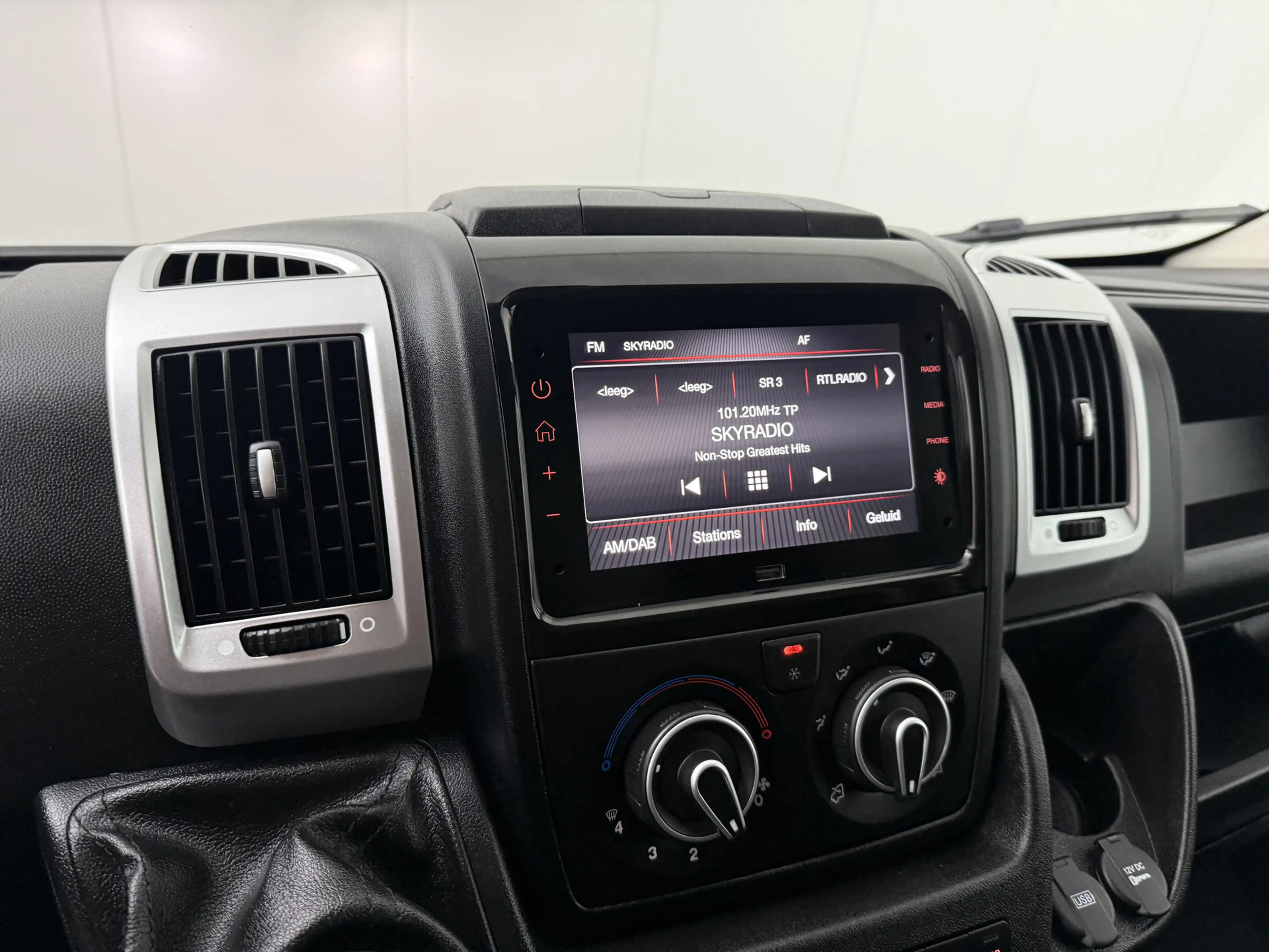 Peugeot Boxer 140PK L3H2 | Multimedia | Camera | Airco | 3-Zits — photo 18