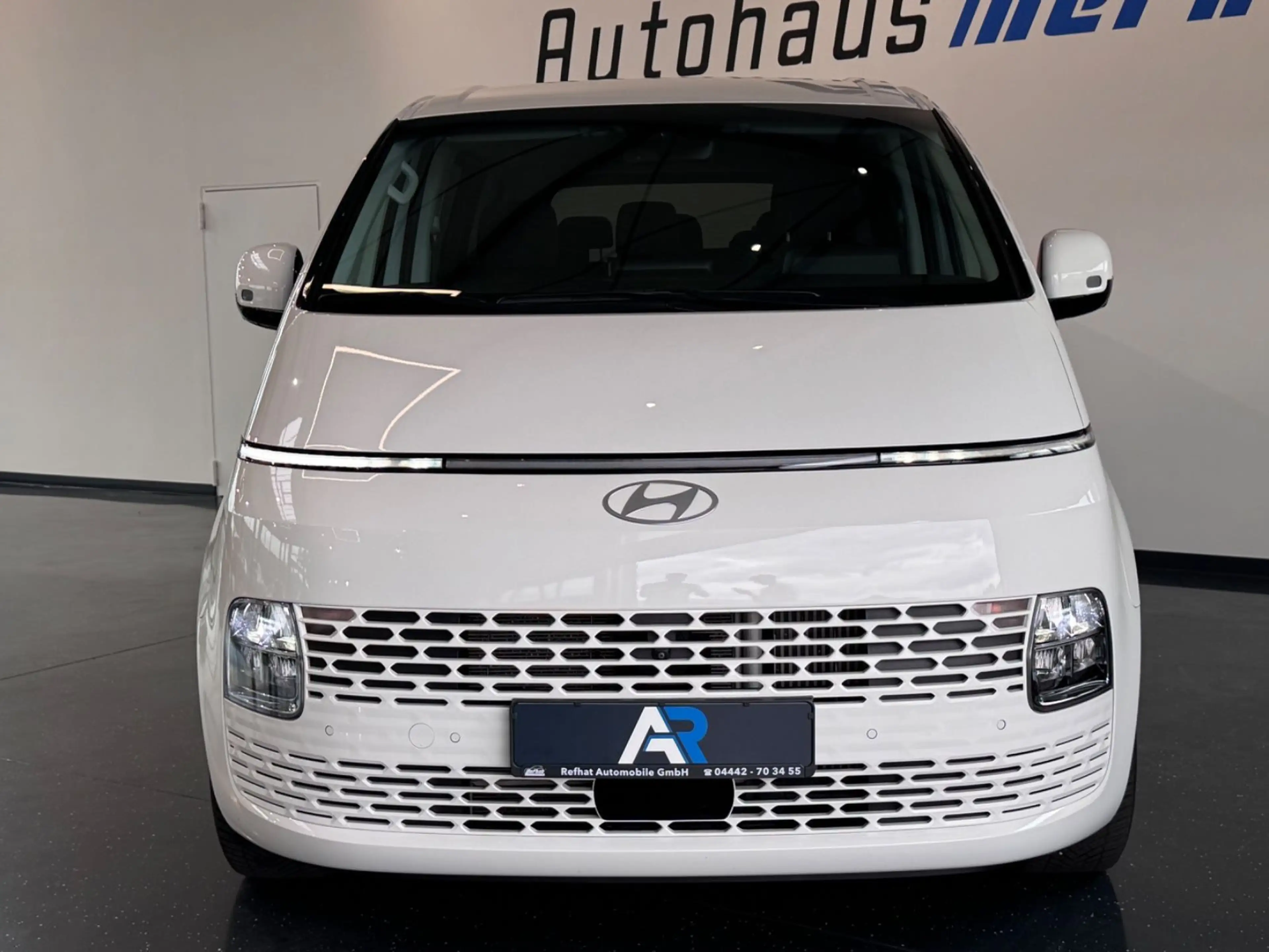 Hyundai STARIA Trend Hybrid 2WD*PDC*SHZ*360GRAD*LED* — photo 4
