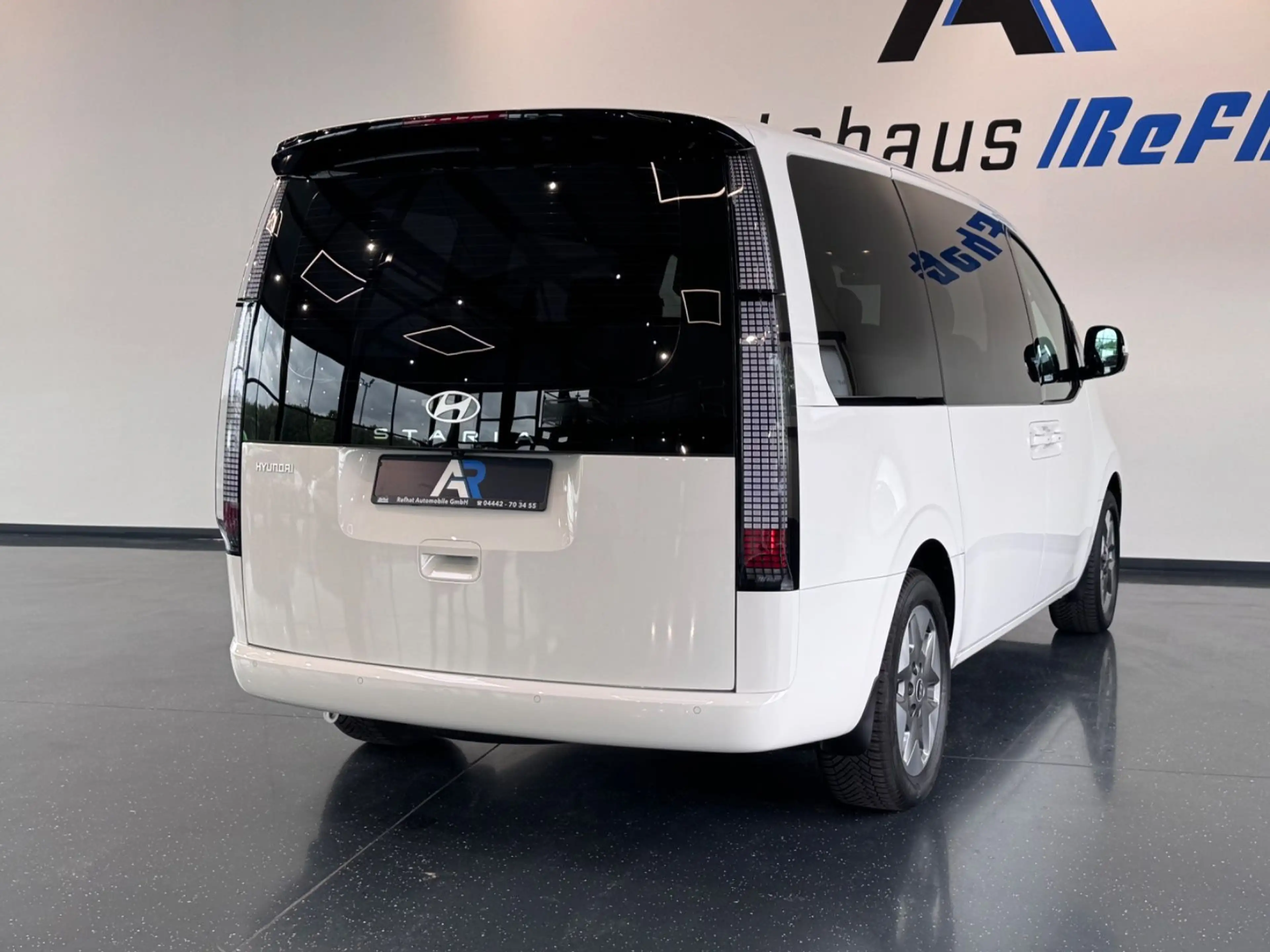 Hyundai STARIA Trend Hybrid 2WD*PDC*SHZ*360GRAD*LED* — photo 7