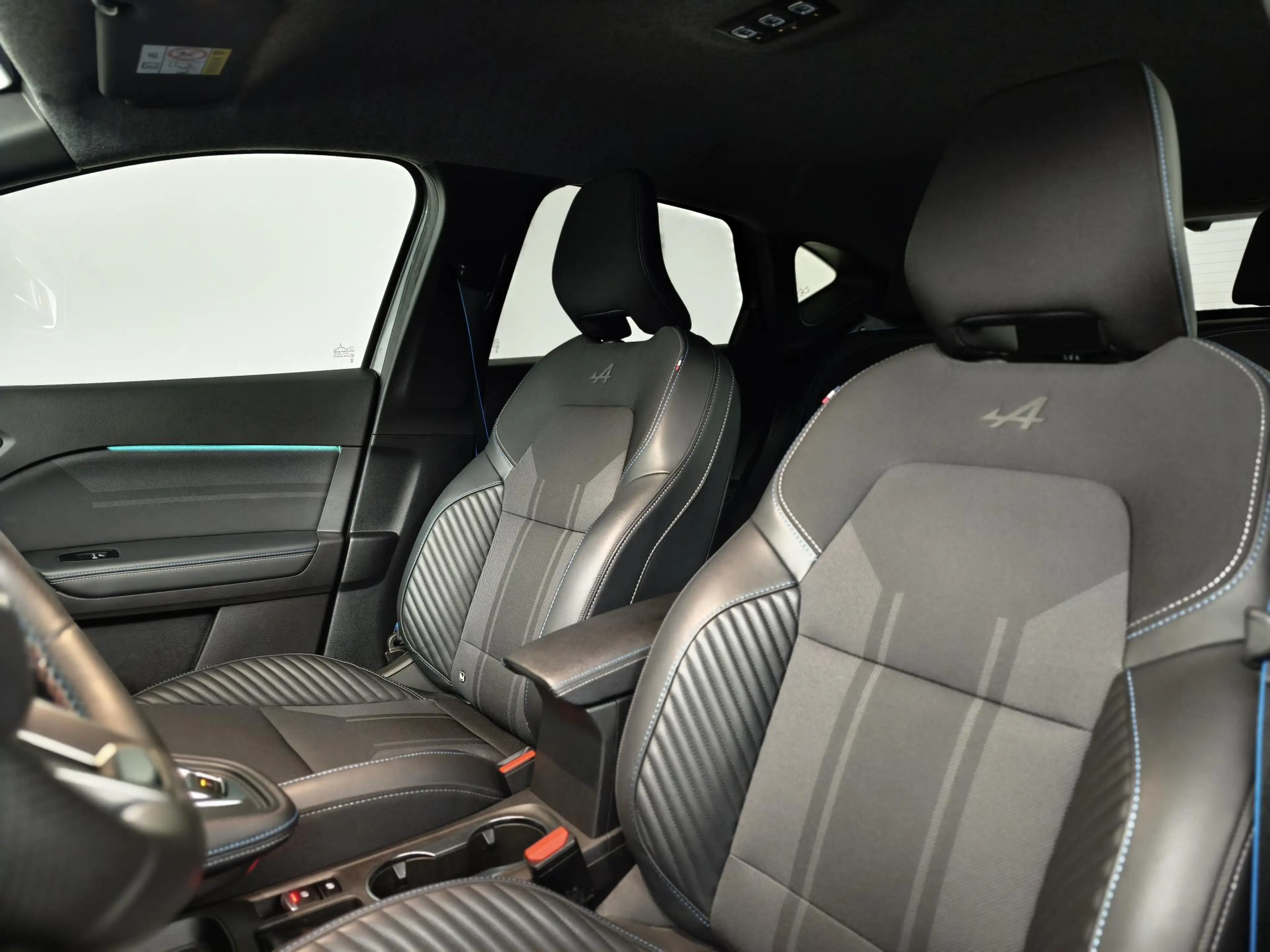 Renault Captur 1.6 E-Tech full hybrid 145 esprit Alpine | Navigat — photo 23
