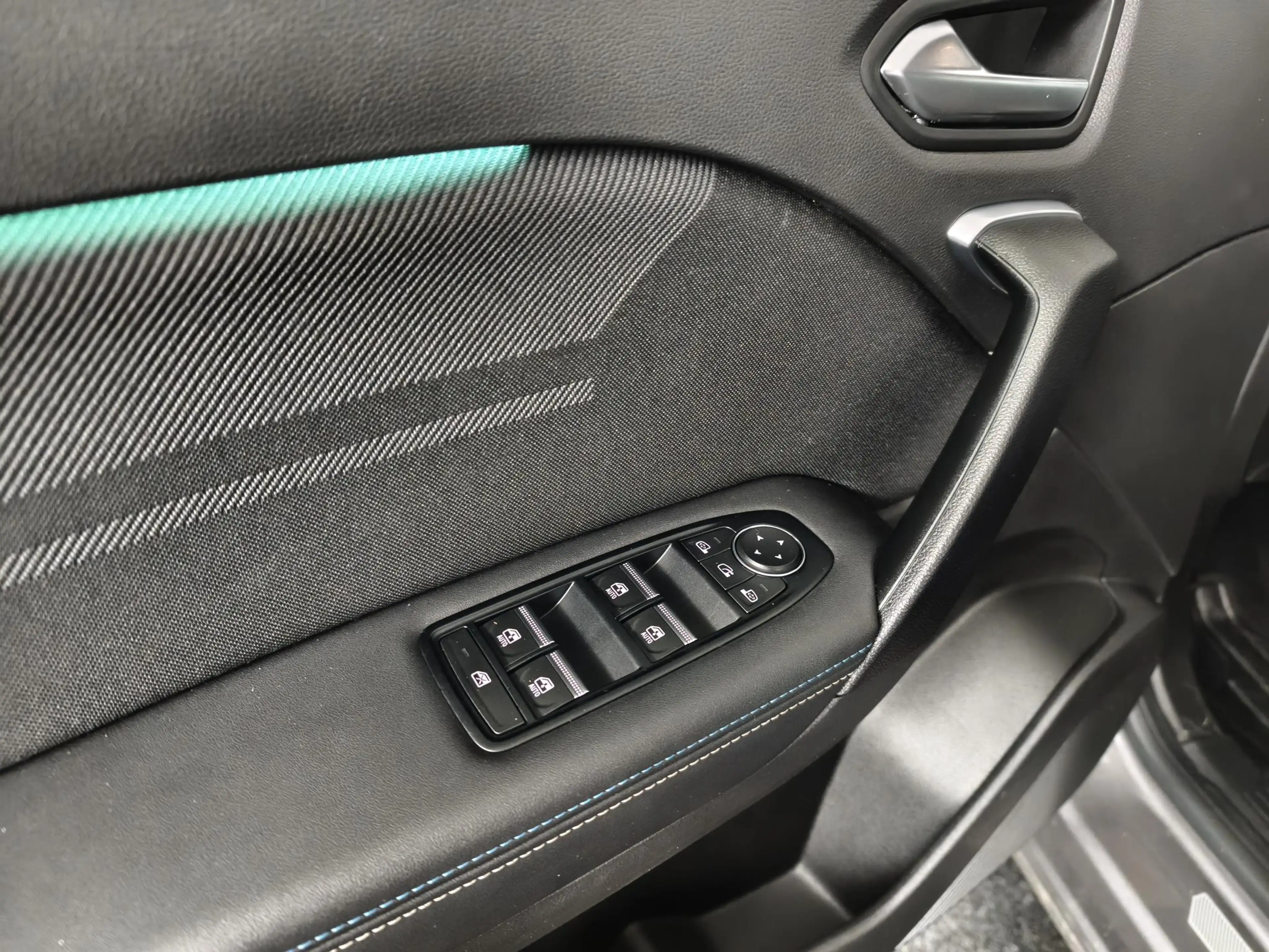 Renault Captur 1.6 E-Tech full hybrid 145 esprit Alpine | Navigat — photo 18