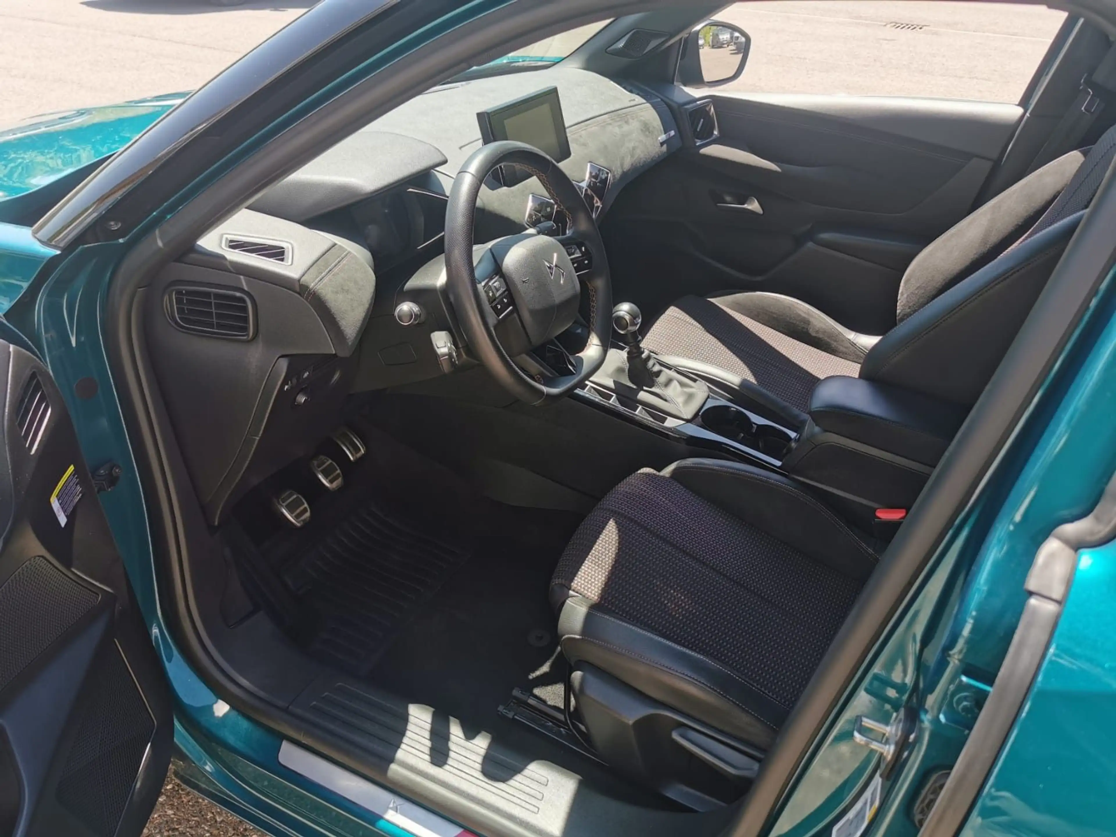 DS Automobiles DS 3 Crossback Performance Line — photo 6