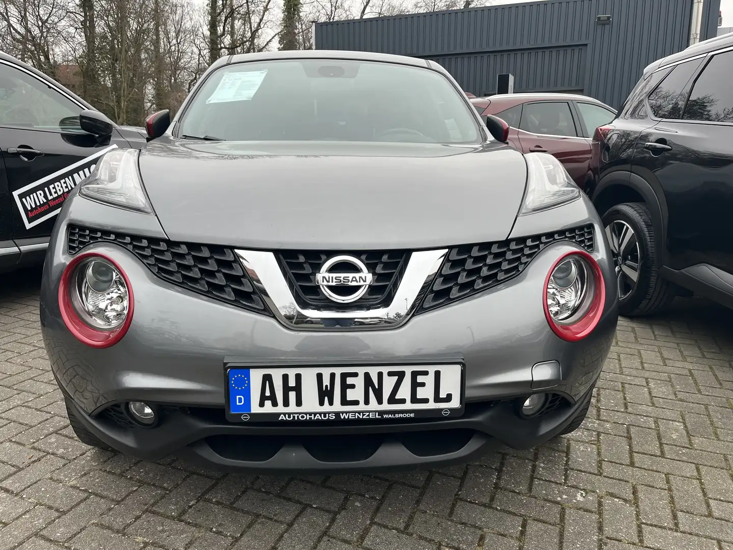 Nissan Juke 1.2 DIG-T N-Connecta Kamera,Navi,Klima Grau - 2