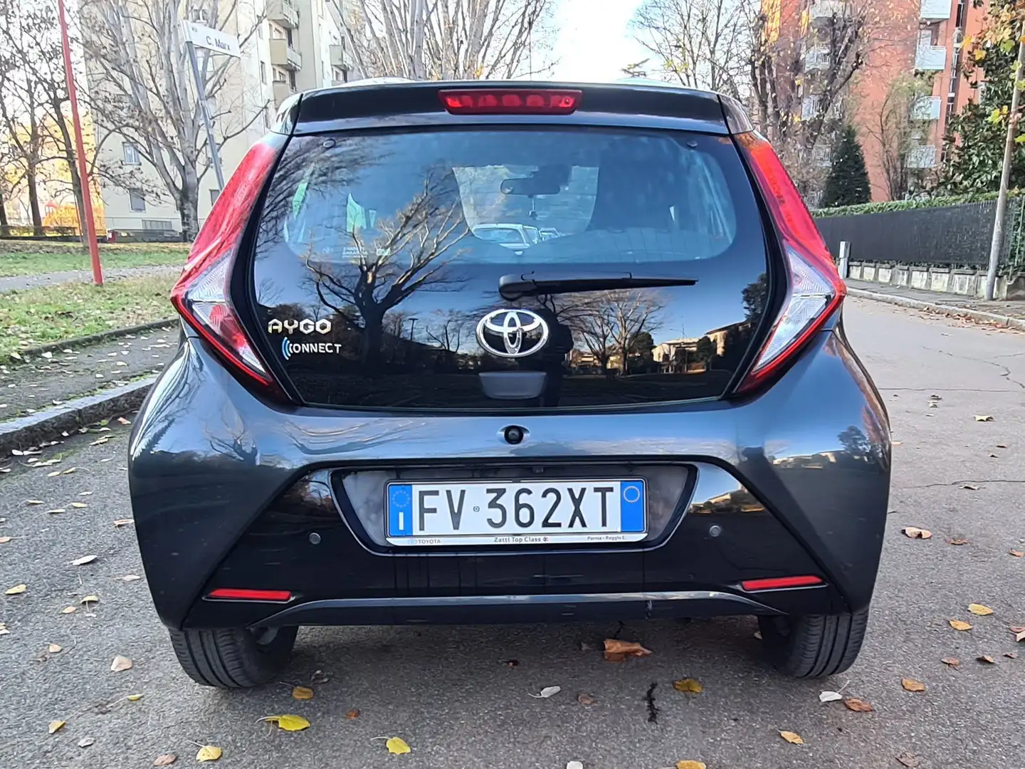 Toyota Aygo Aygo II 2018 5p 5p 1.0 x-cool m-mt 72cv Šedá - 2