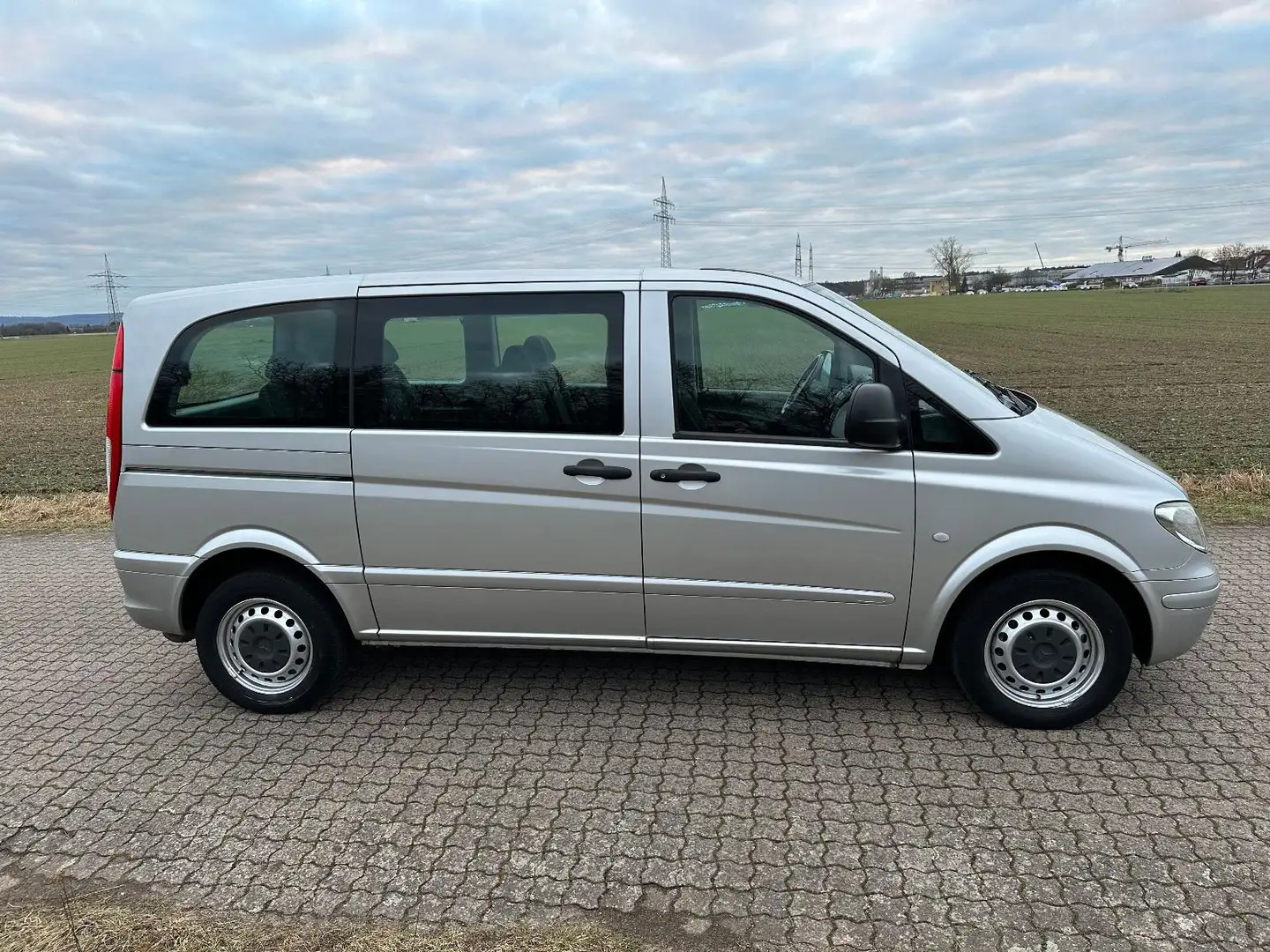Mercedes-Benz Vito Vito 109 CDI kompakt Plateado - 1