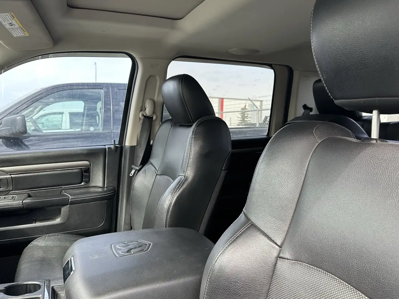 RAM 1500 снимка RAM 1500