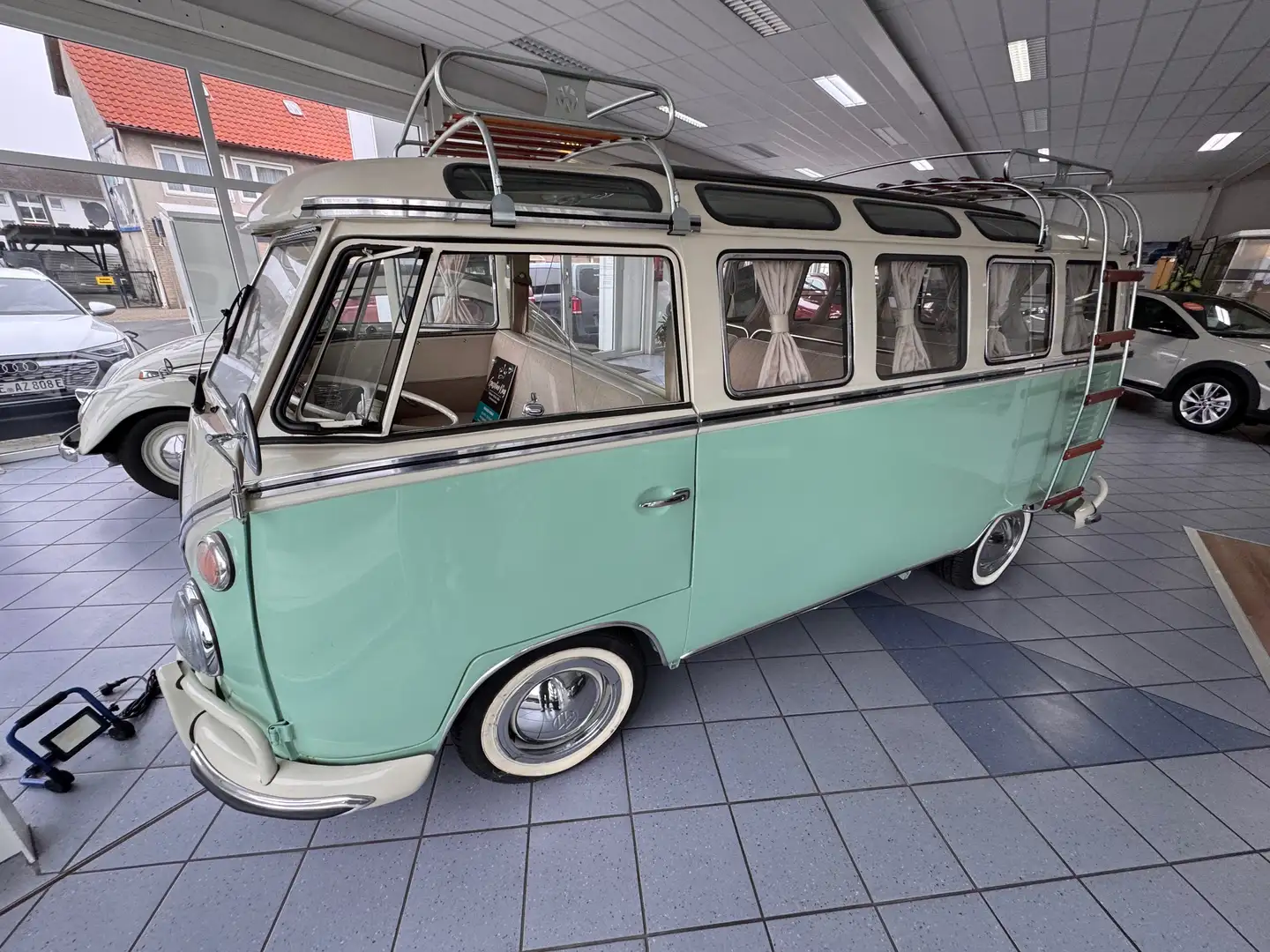 Volkswagen T1 T1 Samba Зелений - 1