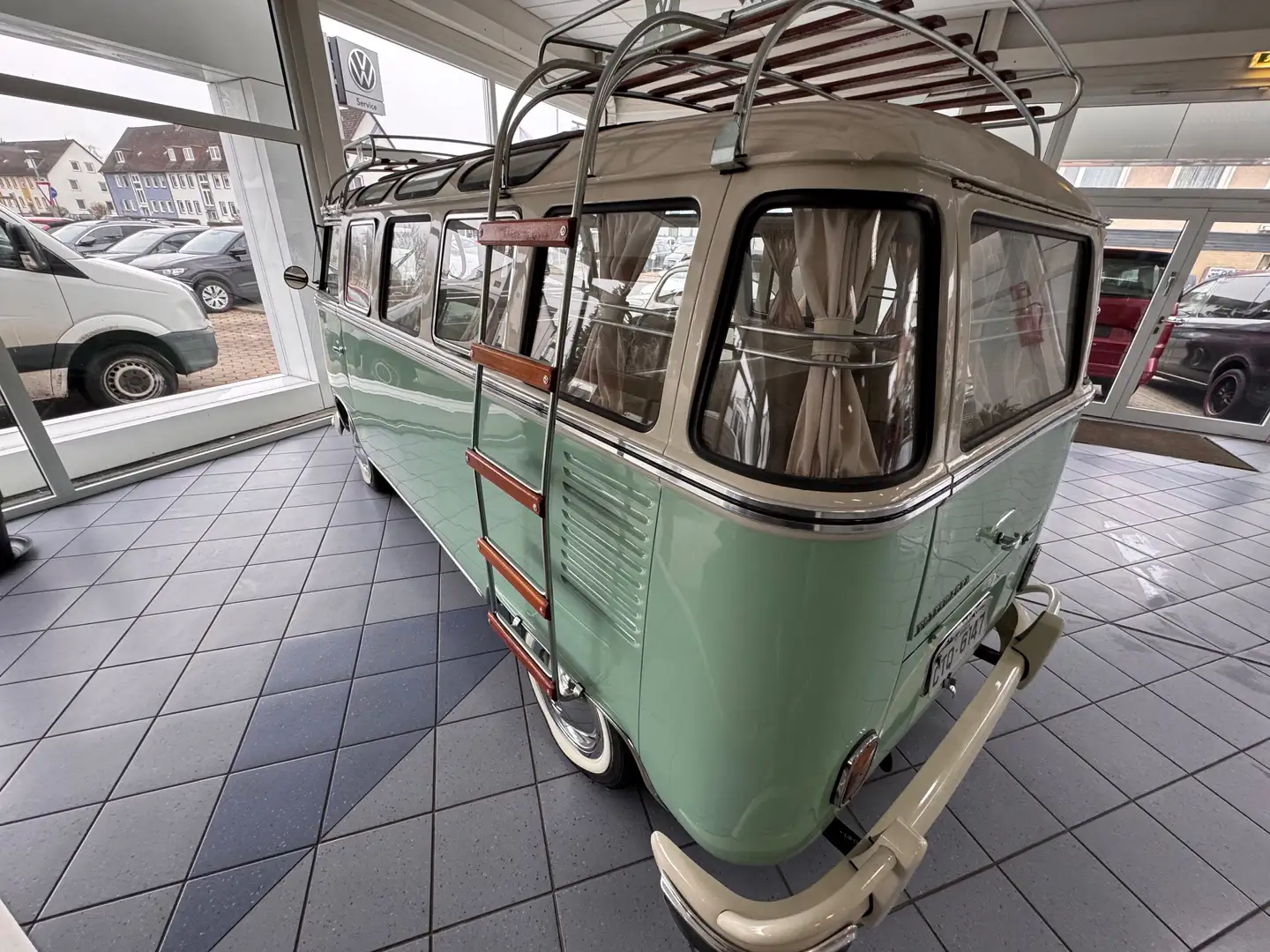 Volkswagen T1 T1 Samba Зелений - 2