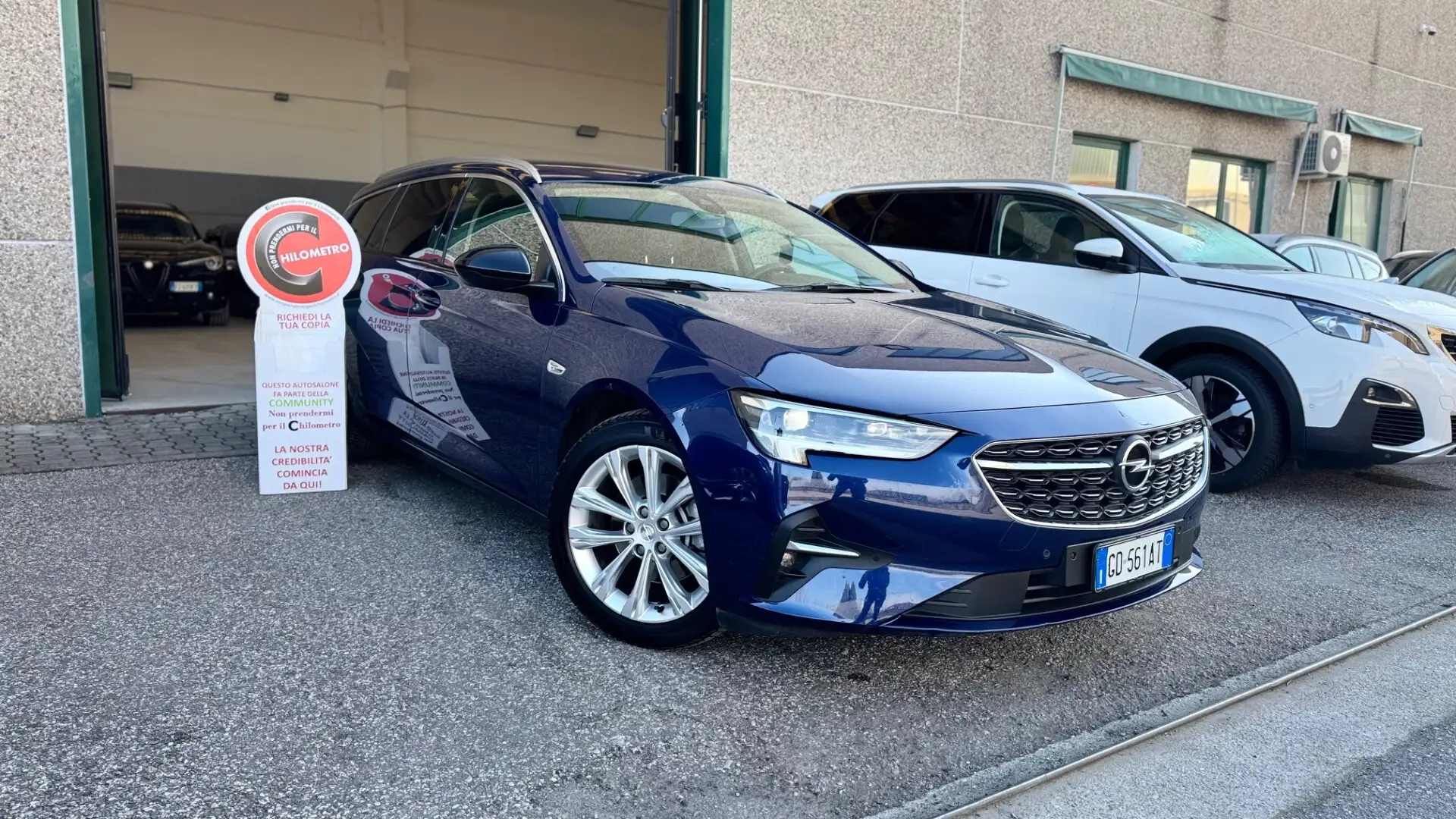 Opel Insignia 2.0 CDTI 174 CV S&S aut. Sports Tourer Ultimate Blu/Azzurro - 1