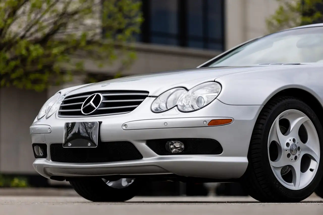 Mercedes-Benz SL снимка Mercedes-Benz SL