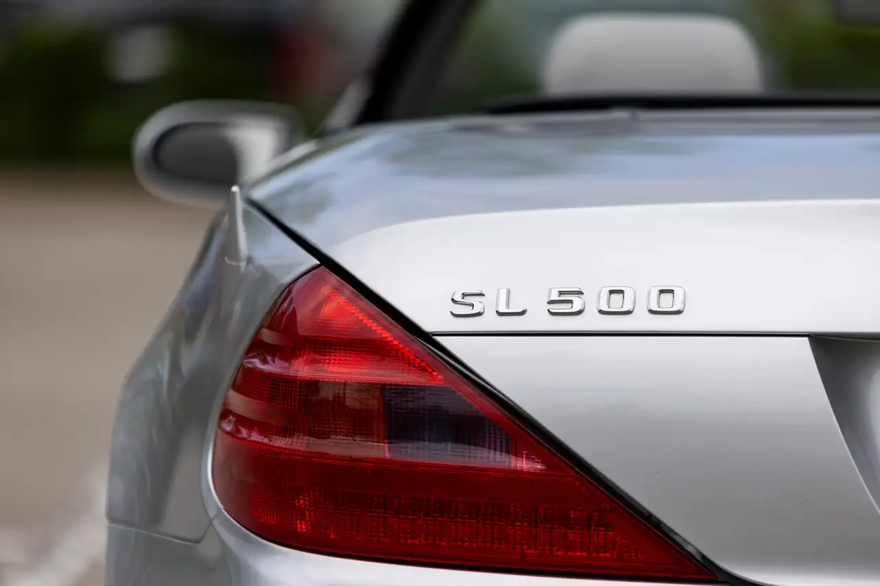 Mercedes-Benz SL снимка Mercedes-Benz SL