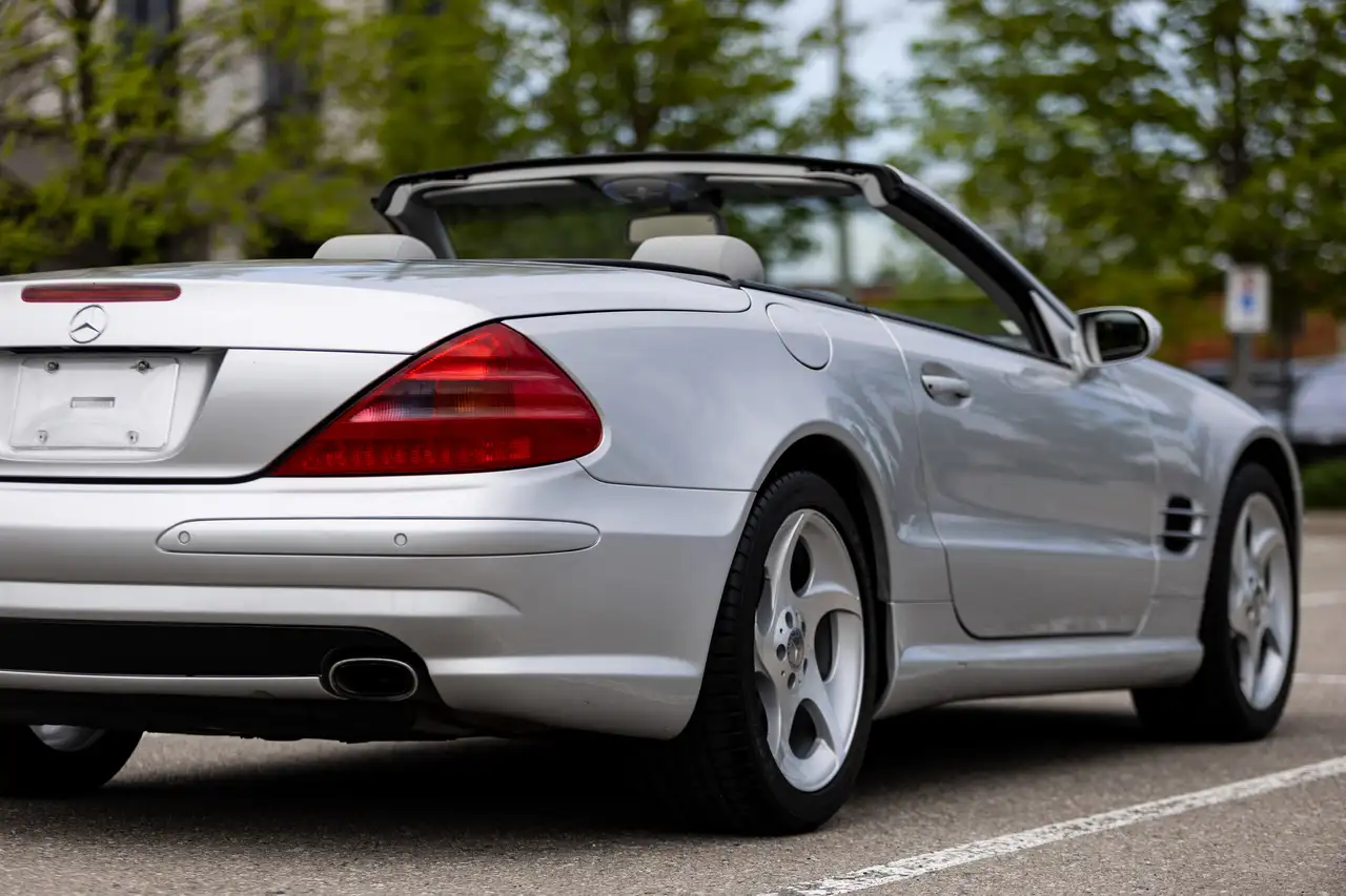 Mercedes-Benz SL снимка Mercedes-Benz SL