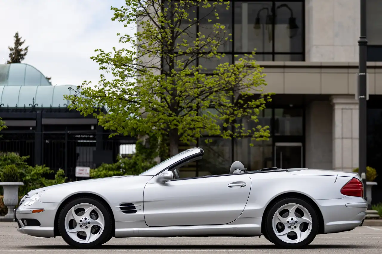 Mercedes-Benz SL снимка Mercedes-Benz SL