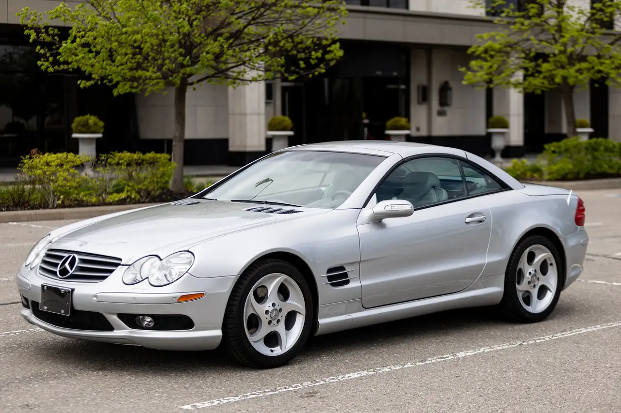 Mercedes-Benz SL снимка Mercedes-Benz SL