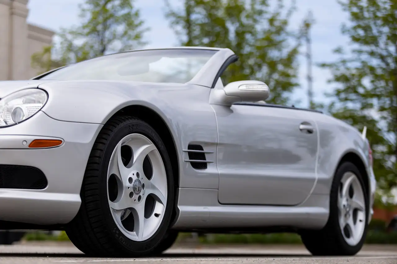 Mercedes-Benz SL снимка Mercedes-Benz SL