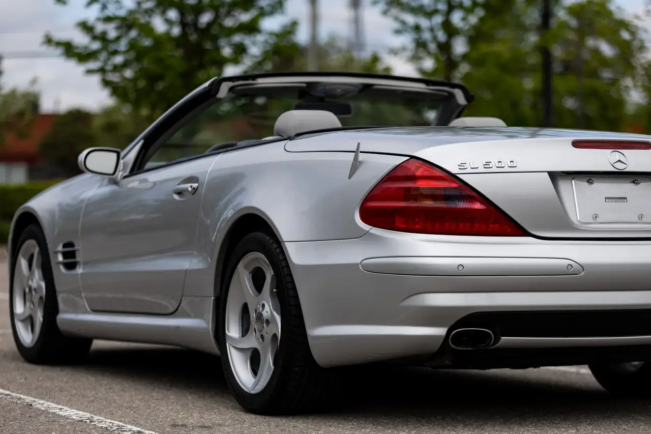 Mercedes-Benz SL снимка Mercedes-Benz SL