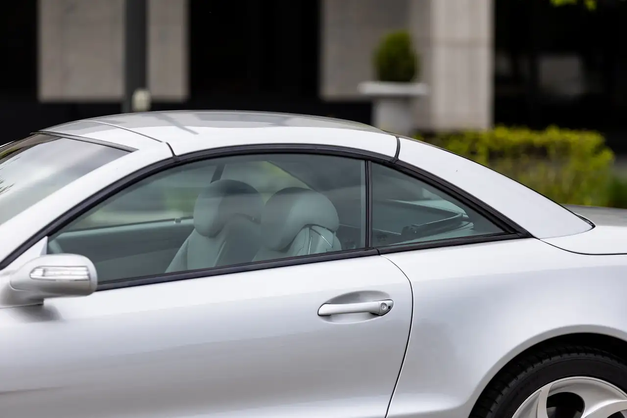 Mercedes-Benz SL снимка Mercedes-Benz SL