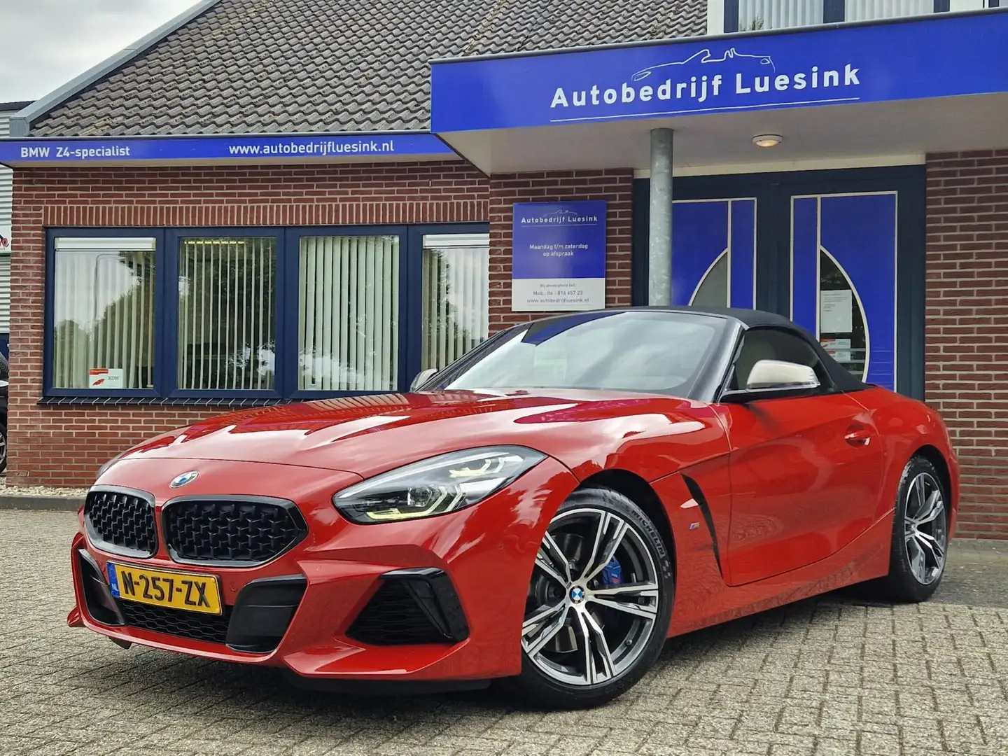BMW Z4 Roadster M40i High Executive Full Options! Rood - 1