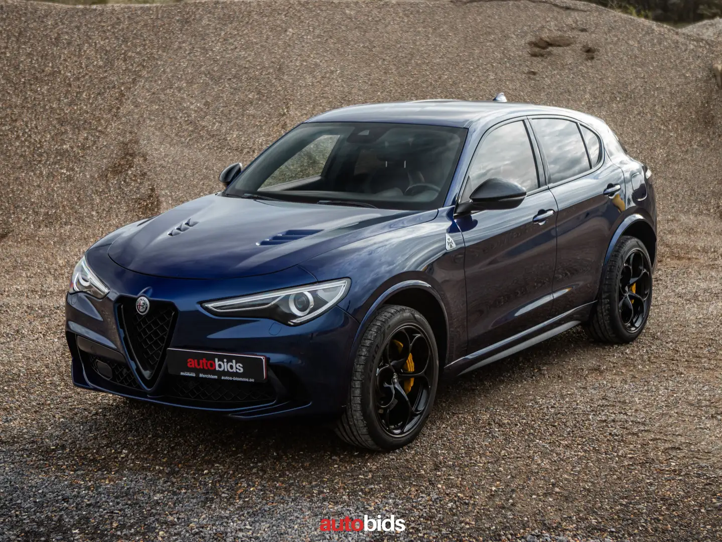 Alfa Romeo Stelvio V6 2.9 Bi-Turbo AT8-Q4 Quadrifoglio Azul - 1