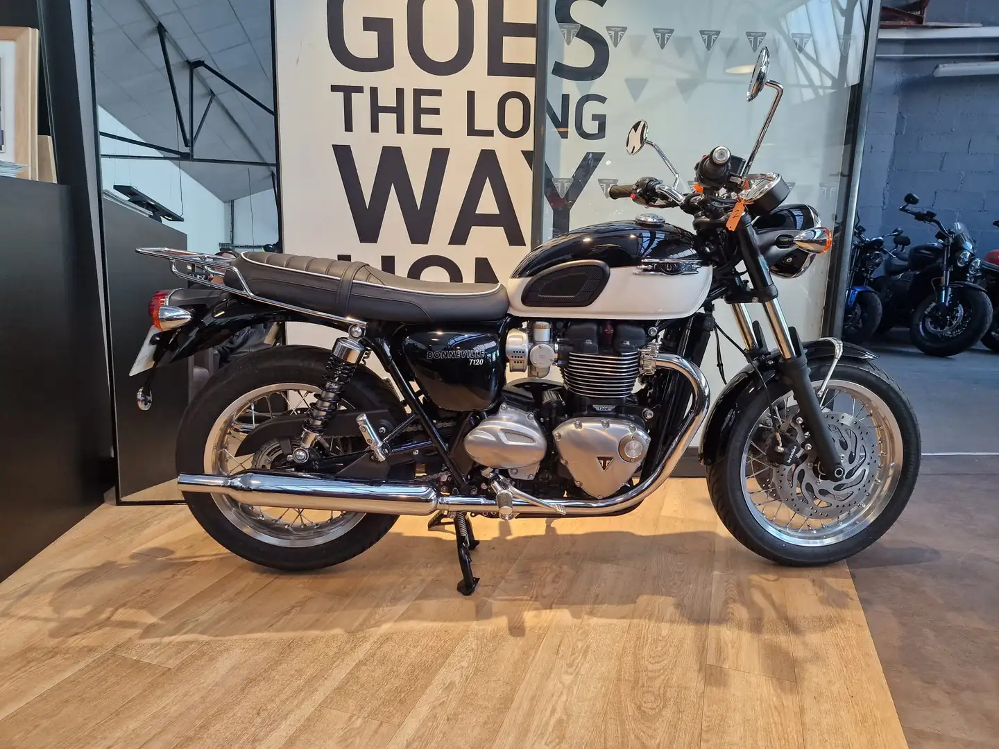Triumph Bonneville T120 Czarny - 2