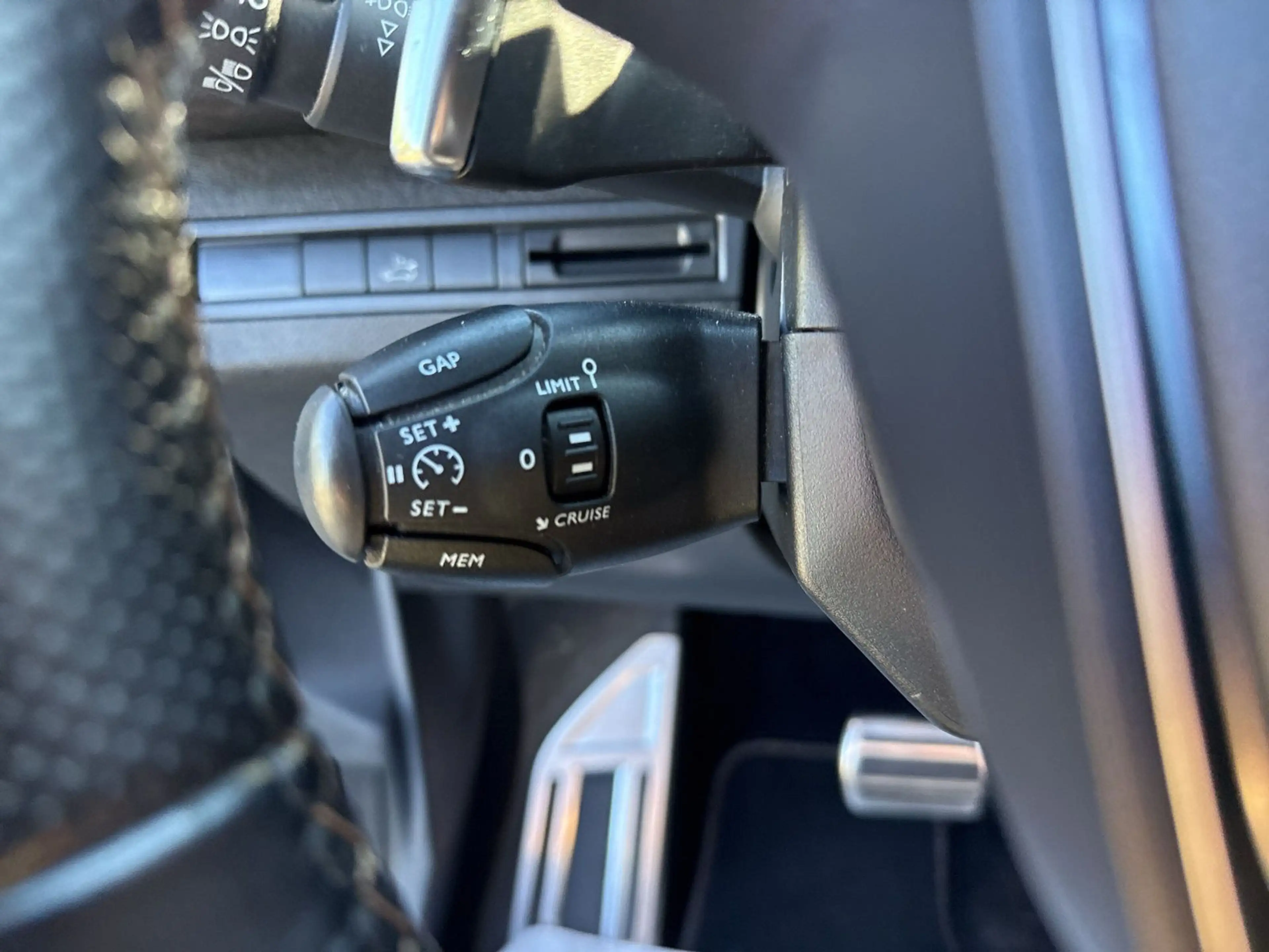 Peugeot 3008 GT — photo 15