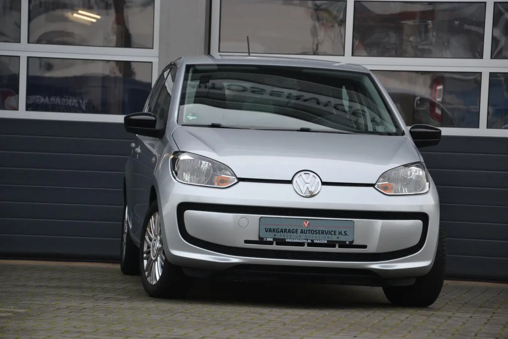 Volkswagen up! 1.0 CUP UP! BlueMotion, 5 deurs, airco, garantie Zilver - 2