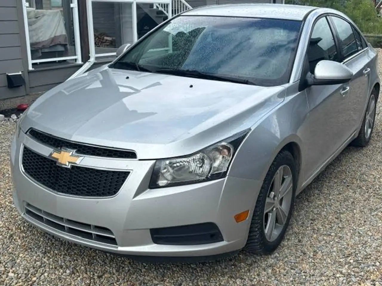 Chevrolet Cruze photo Chevrolet Cruze