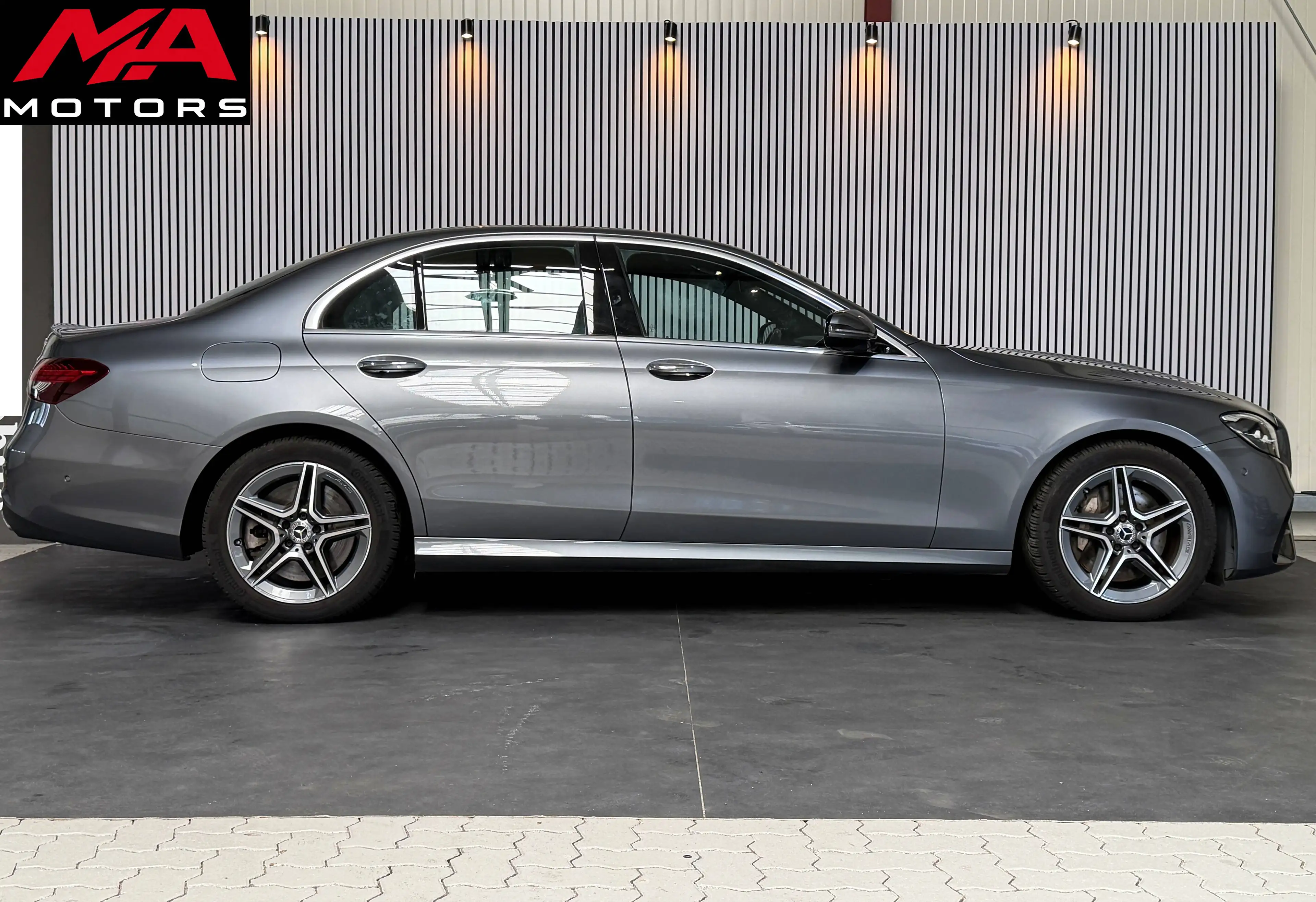 Mercedes-Benz E 450 E 450 4Matic (213.059)*4MATIC*AMG*SCHECKHEFTGEPFLEGT* — photo 4