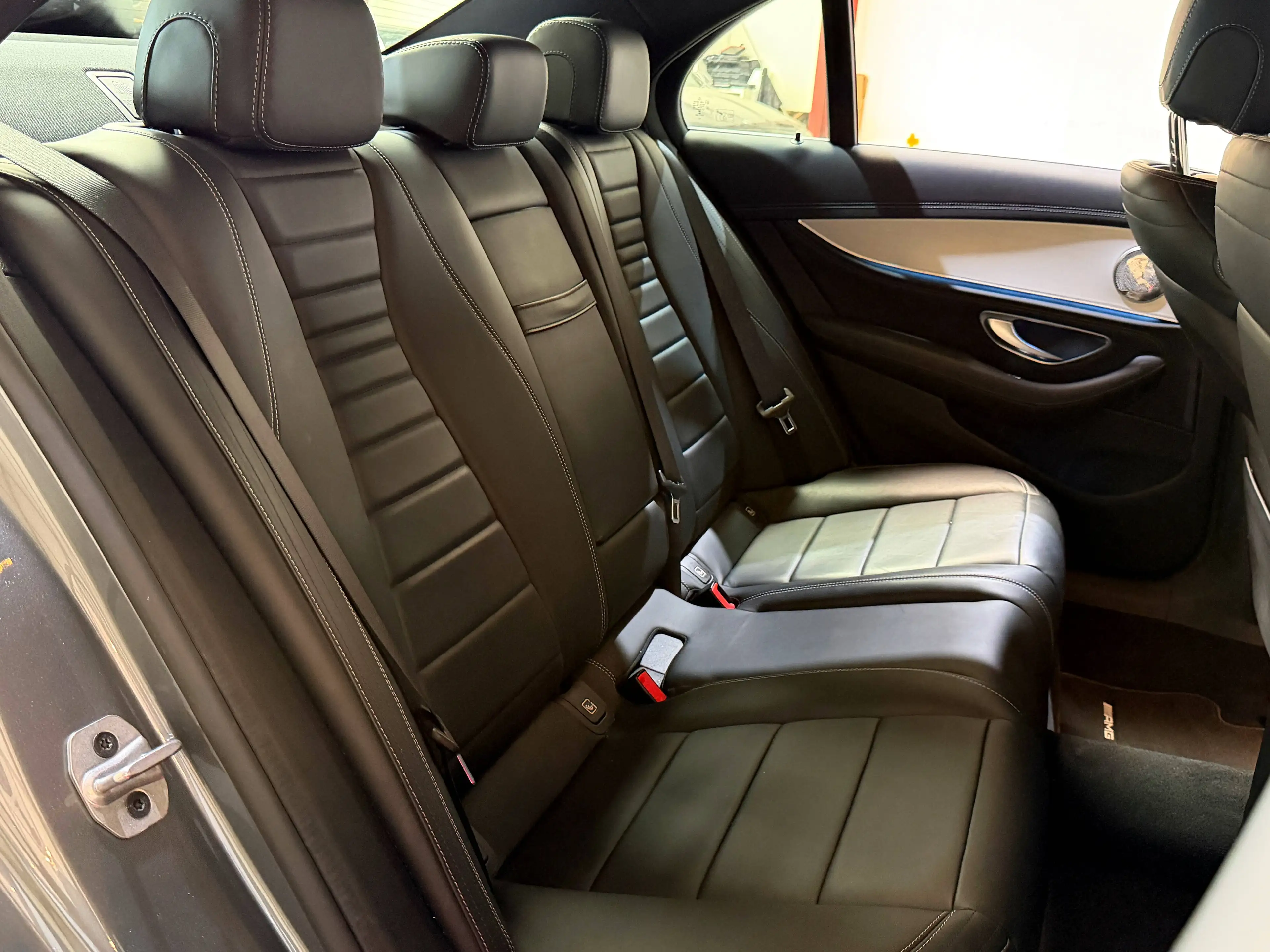 Mercedes-Benz E 450 E 450 4Matic (213.059)*4MATIC*AMG*SCHECKHEFTGEPFLEGT* — photo 13
