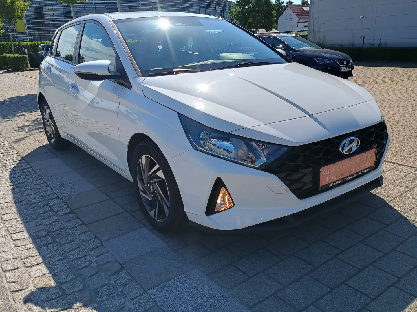 Hyundai i20 1.0 T-GDI Select 100 PS/Sitz+Lenkradhzg/1.Hd/37Tkm Blanc - 1