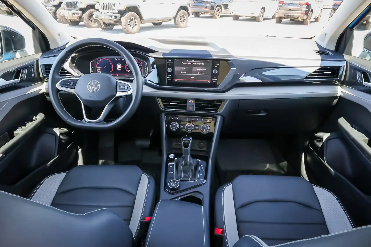 Volkswagen Taos снимка Volkswagen Taos