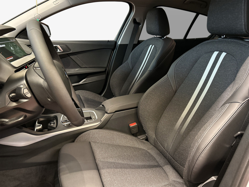 BMW 118 i Aut. Advantage — photo 11