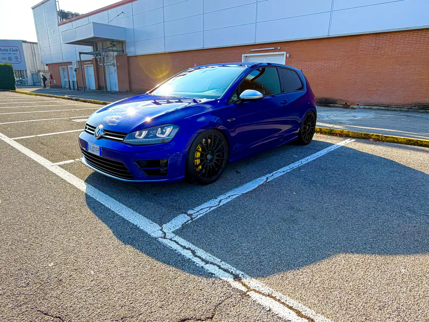 Volkswagen Golf R - 2