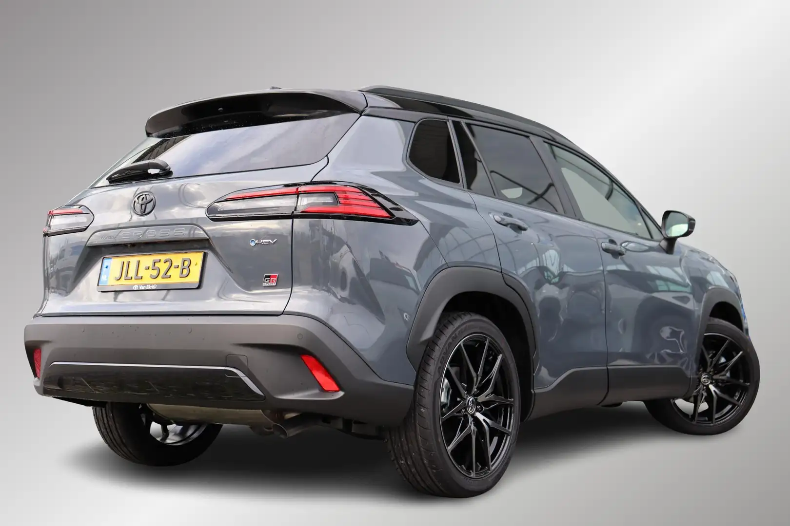 Toyota Corolla Cross Hybrid 180 GR Sport, Apple Carplay, Android auto, Grijs - 2