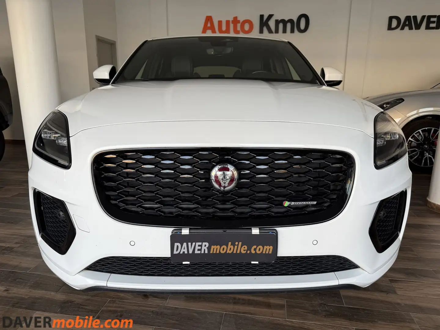 Jaguar E-Pace 2.0D I4 163 CV AWD Auto R-Dynamic SE HYBRID Bianco - 2