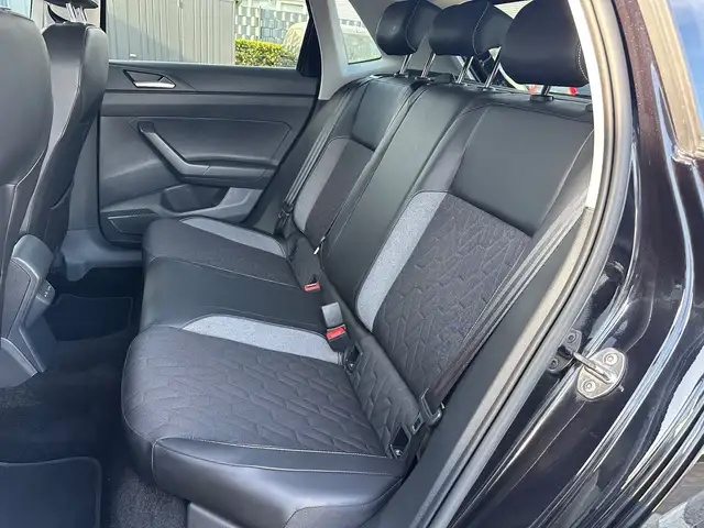 Volkswagen Polo view 11